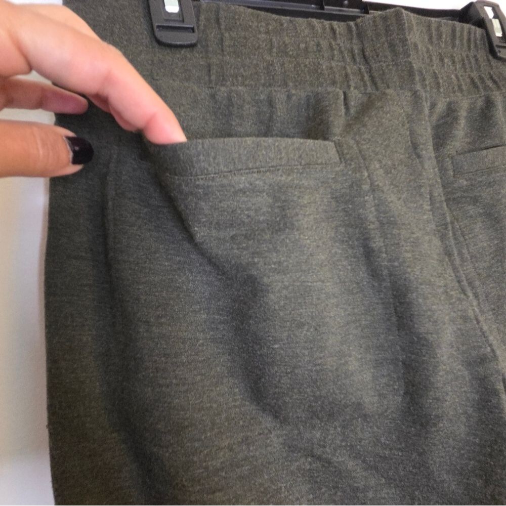 Cabi 3923 Womens Pivot Jogger Pants Sz MED Olive Green Pull On Travel Athleisure - Picture 6 of 9